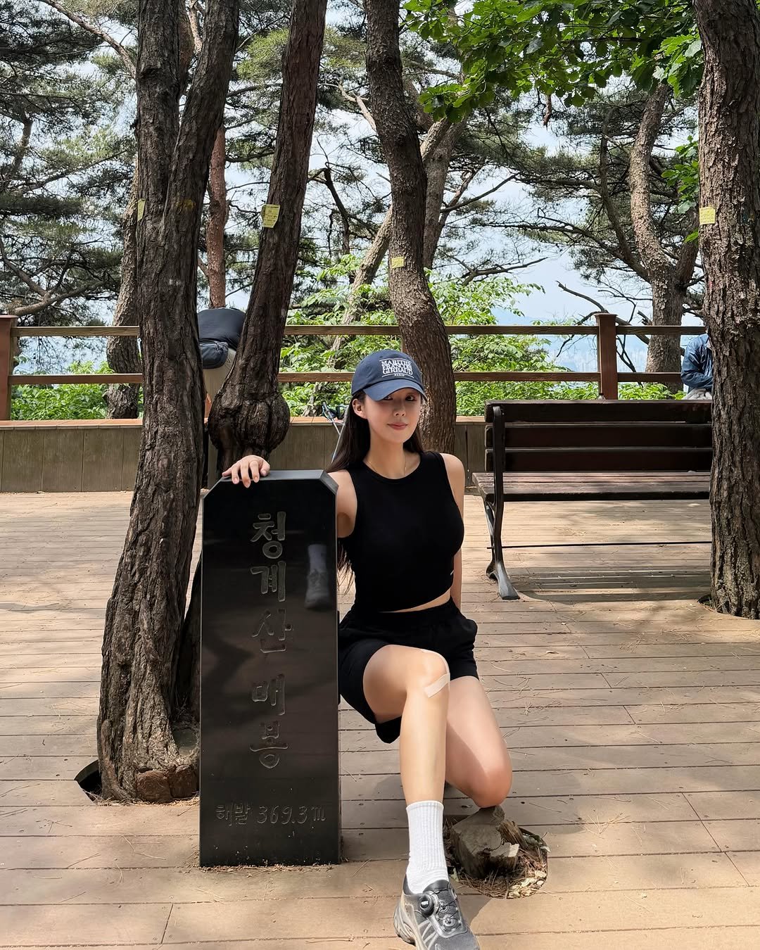 sozzi_ny 게시물 이미지: 뜨거운... 여름오기 전 마지막 등산 🥾⛰️
청계산 공기 너무 좋아요 ~🍃
#청계산 #등산