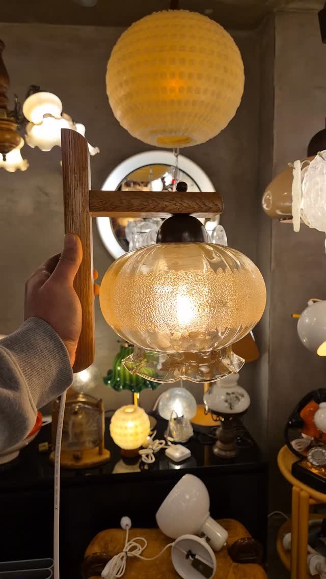 space.kauf.vintage1 게시물 이미지: 스페이스 에이지 벽 램프, 빈티지 침실 램프, Wall lamp
​
유럽 70's...