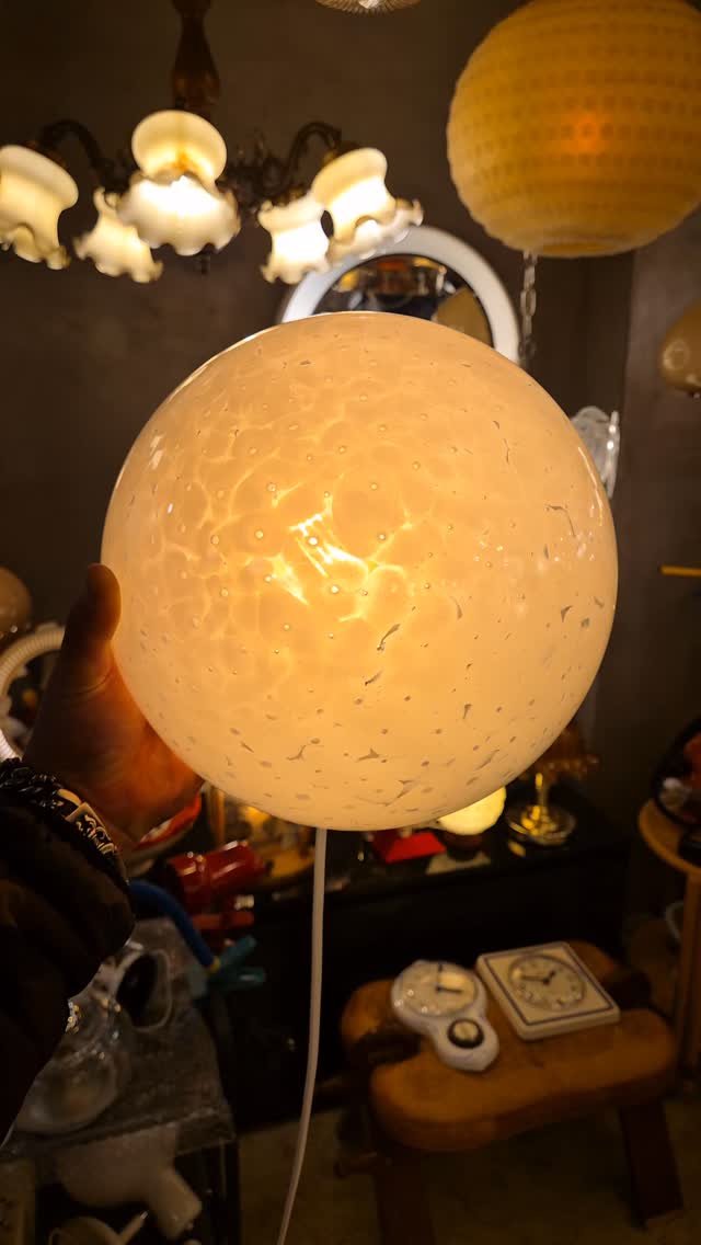 space.kauf.vintage1 게시물 이미지: 스페이스 에이지 벽 램프, 빈티지 침실 램프, Wall lamp

유럽 80's...