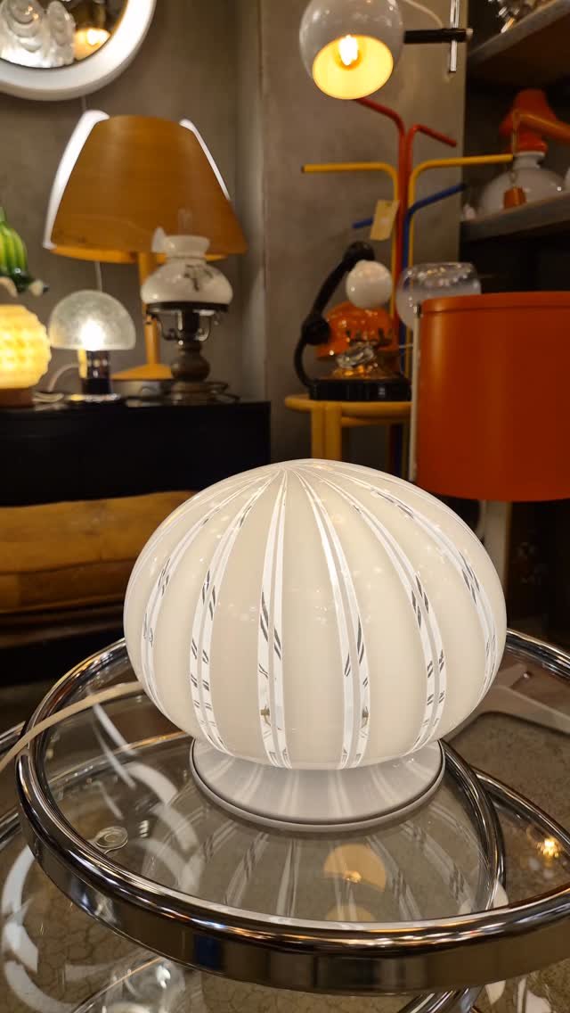 space.kauf.vintage1 게시물 이미지: 스페이스 에이지 빈티지 램프
​
유럽 80's 스페이스 에이지
Made in...