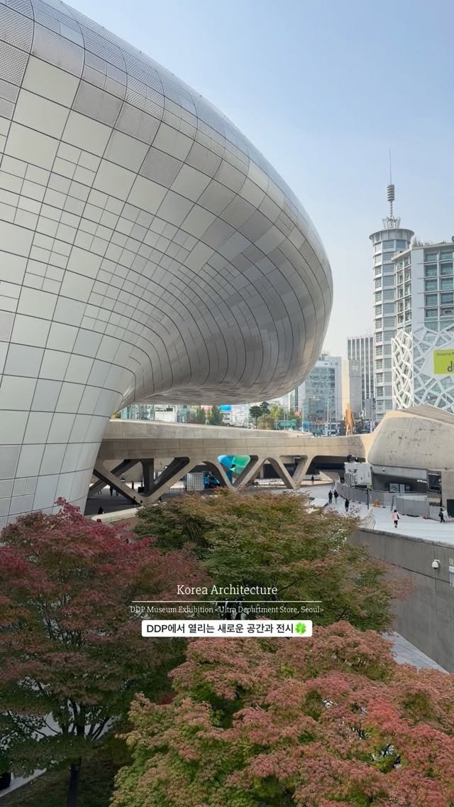 space.textbook 게시물 이미지: 🛍️ 울트라백화점 서울: 소비의 끝에서 만나는 가치

📍 울트라백화점...