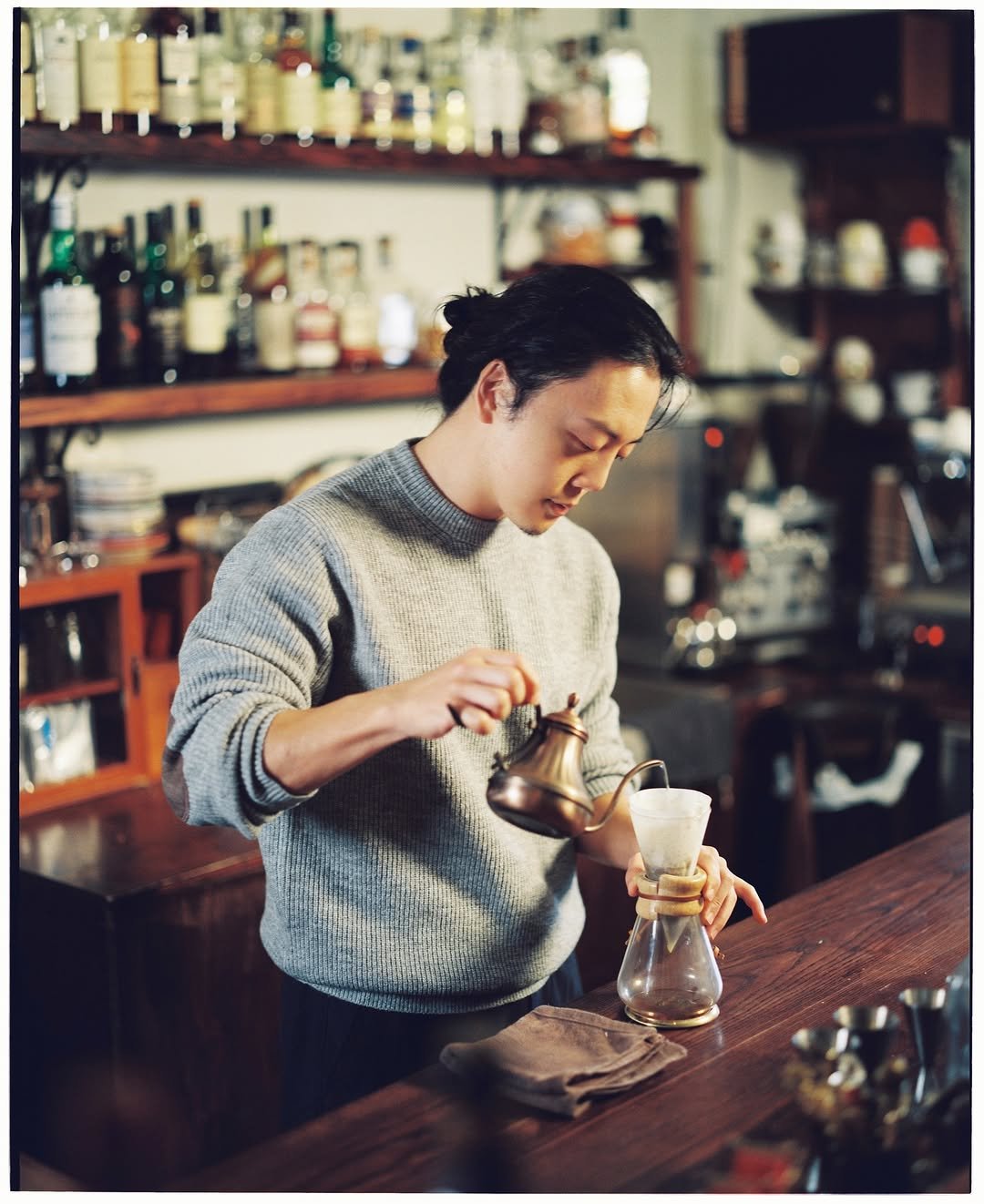 Photo shared by 🇰🇷 Ourselves(아워셀브스) on October 01, 2025 tagging @spao_kr, and @hugo_saloon. May be an image of coffee maker, tea maker, coffee cup, carafe and text.