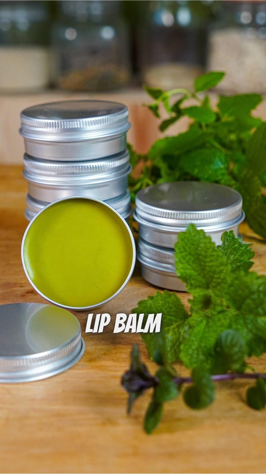 spicymoustache 게시물 이미지: These DIY natural lip balm are the perfect way...