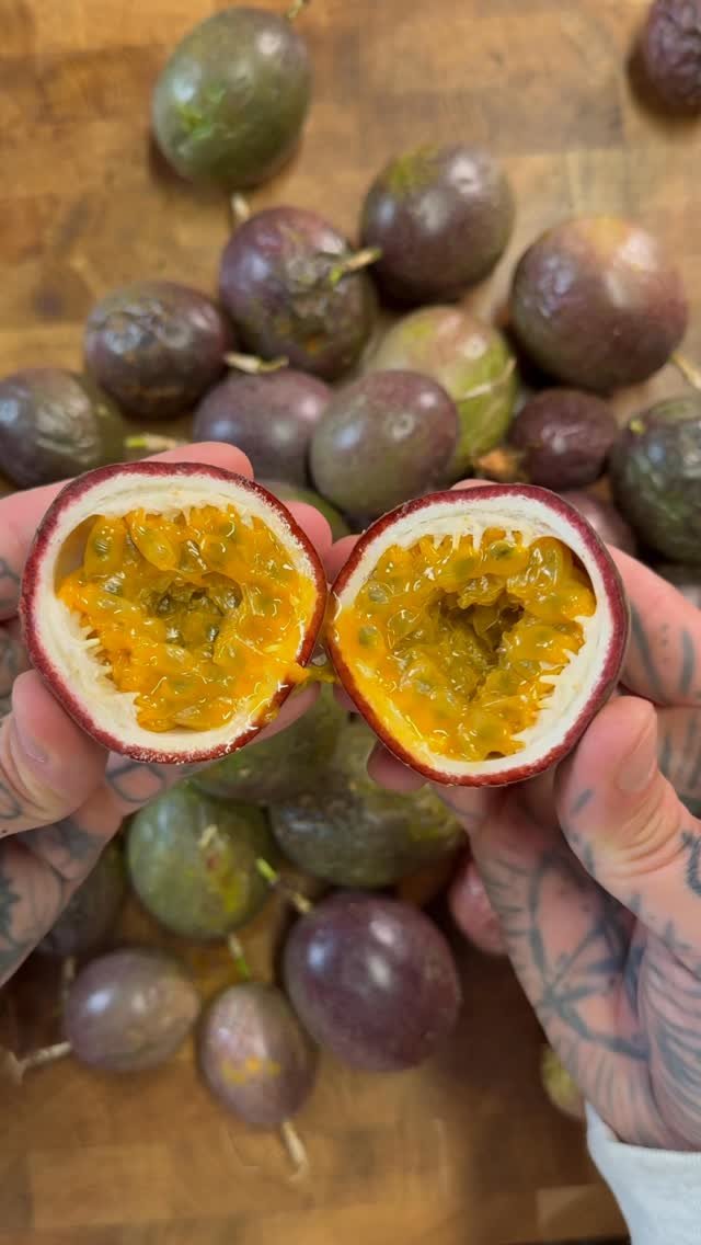 spicymoustache 게시물 이미지: Passion cravings 💃

INGREDIENTS
• 240g (1 cup)...