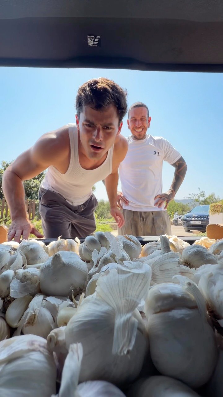spicymoustache 게시물 이미지: Zero waste garlic 🧄 

#garlic #zerowaste #storefood