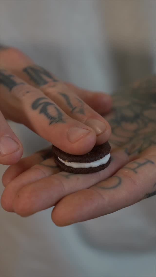 spicymoustache 게시물 이미지: Homemade Oreo cookies 🍪 

Oreo Cookies
• ½ cup...