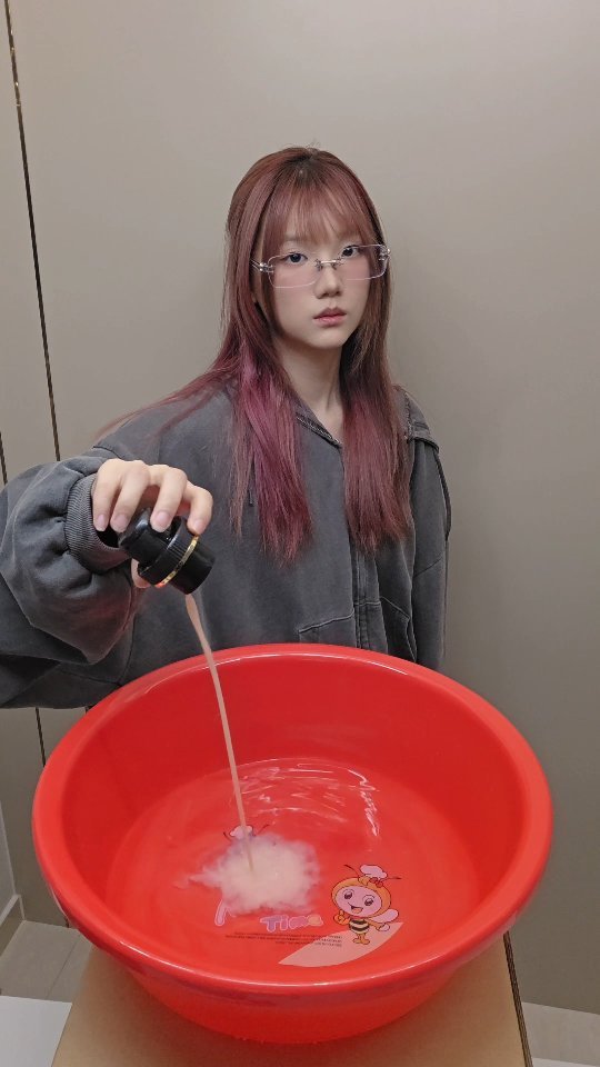 spicyuuu 게시물 이미지: Sometimes, it's comfort over fashion 🫠.
You...