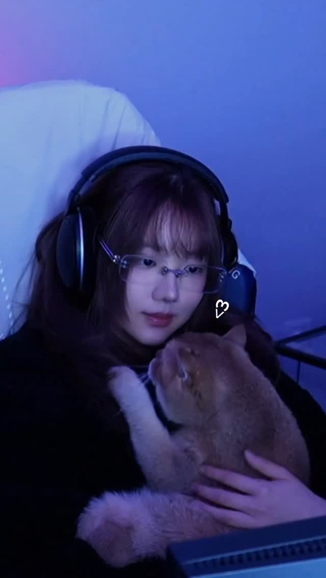 spicyuuu 게시물 이미지: happy 6th birthday to gyoza 🫶🏻