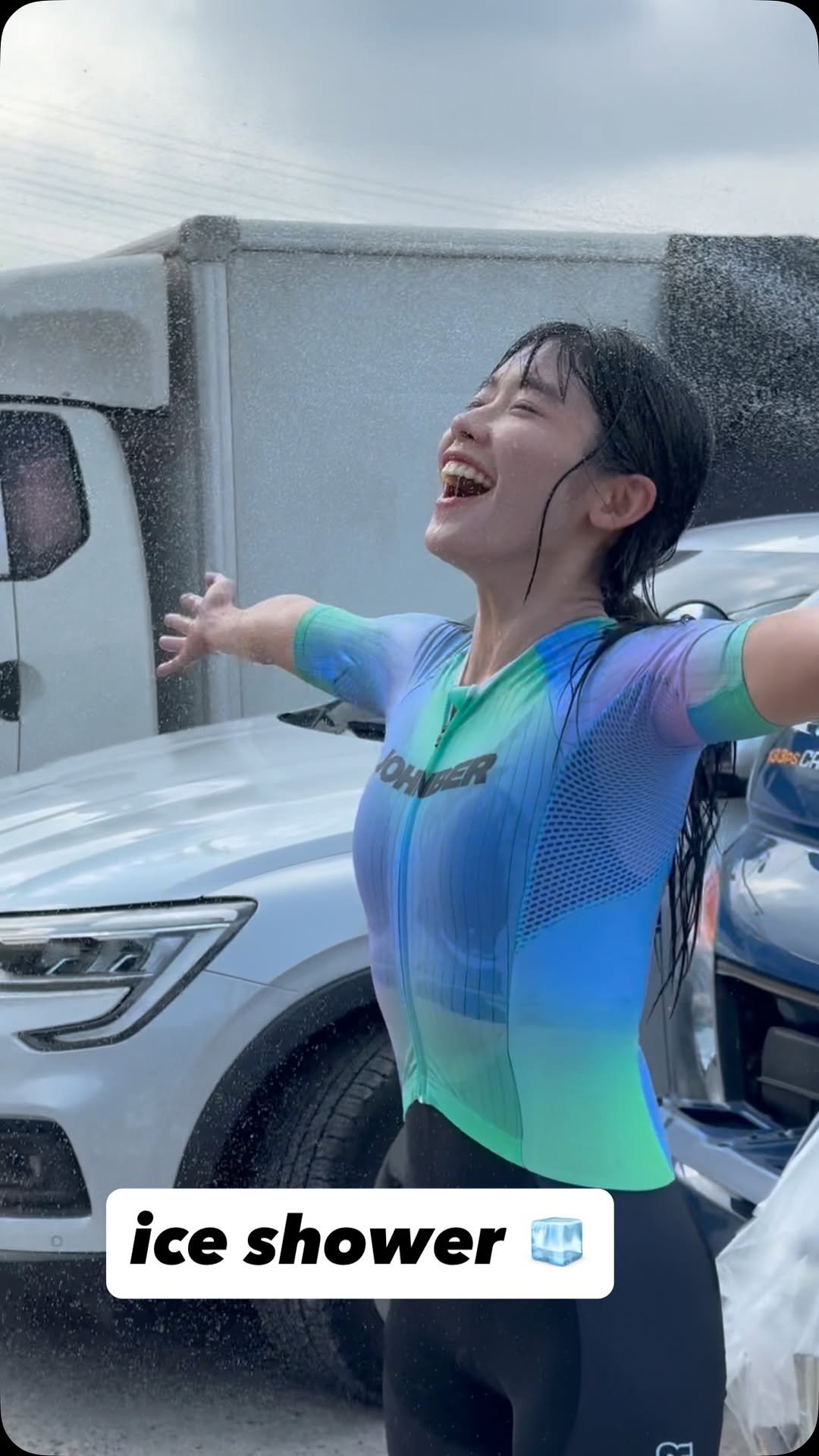 sports_bong 게시물 이미지: ice shower 🧊 빠게스 샤워기 !!!
세상에서 제일 시원했던 빠게스 얼음...