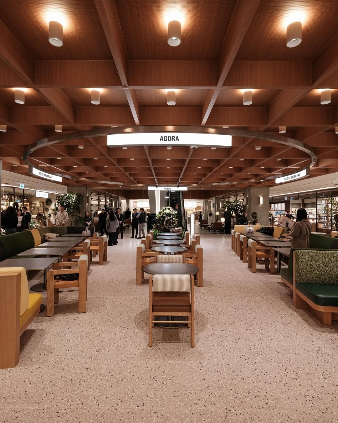 Photo shared by 스팟에디터 | 카페•스테이•디자인 스팟 on December 14, 2025 tagging @houseofshinsegae, and @twelve_shinsegae. May be an image of indoors, terminal and text.