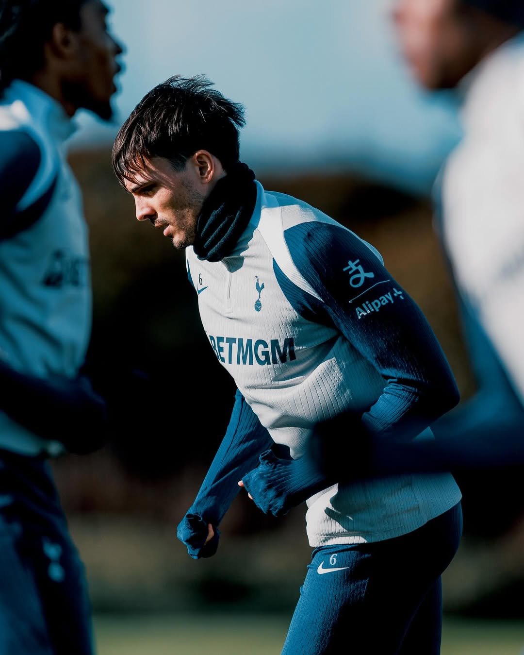 Photo by Tottenham Hotspur on February 17, 2026. May be an image of football, soccer, sports equipment, sportswear, stadium and text that says 'Alipay Allpay. RETMGM'.