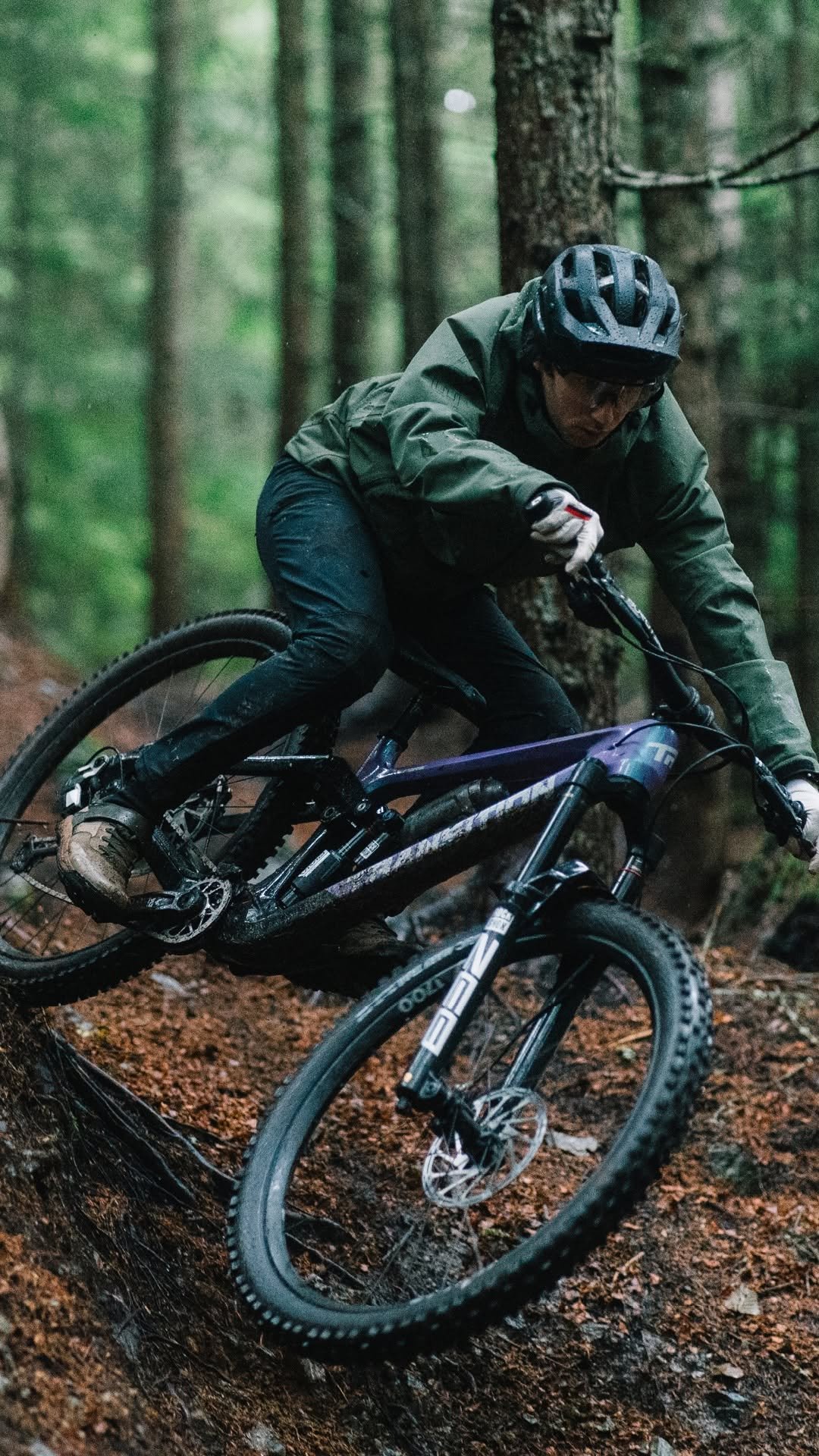 srammtb 게시물 이미지: The Transition Spire blends DH bike capability...