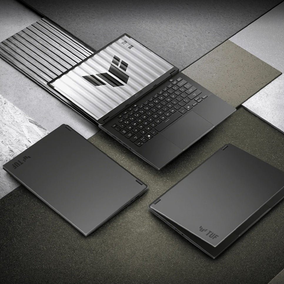 Photo by 에스라이즈 on January 06, 2026. May be an image of screen, mouse pad, laptop, tablet and text.