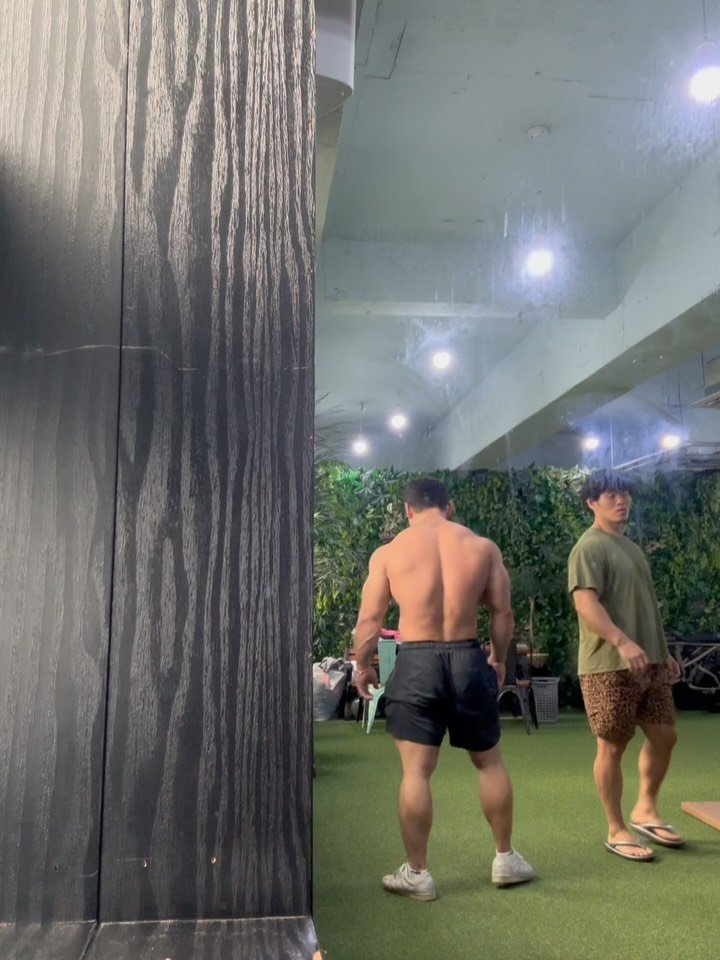 ssenom 게시물 이미지: 국대 출신 현승 형님 짐승짐 센터 방문기 🏋️‍♂️

전세대 제주 톱 선수 중...