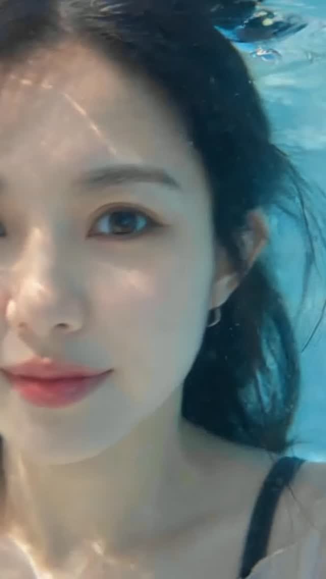 sshoosam 게시물 이미지: 💦🩵