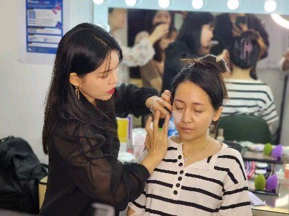 sshoosam 게시물 이미지: 해외출강을 가면서 얻은것 
넓은 세계관 
다양한 사람들의 메이크업에 대한 
 생각과...