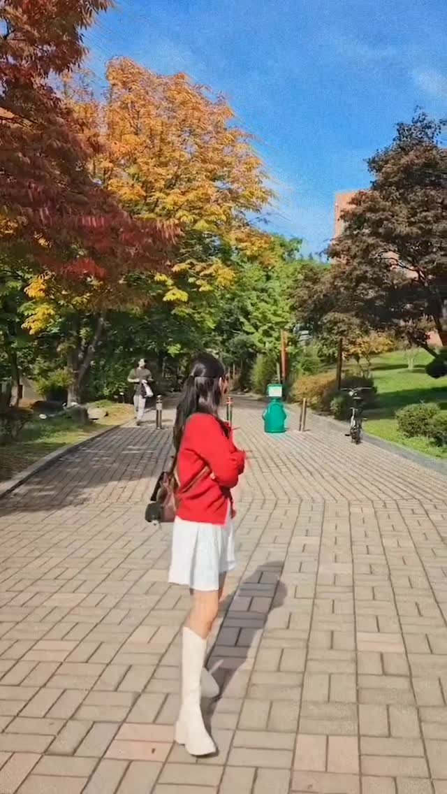 sshoosam 게시물 이미지: 가을만끽 ..🍁🍂한순간 한순간
충분히 느끼기고 즐기고
감사하고..

#가을...