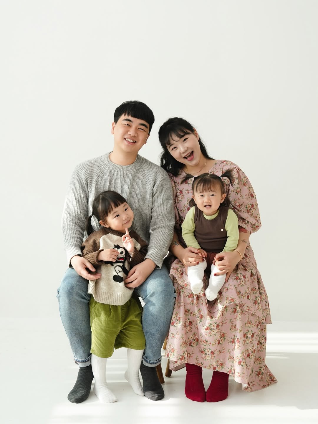 Photo by 장은지 (종지부부 도+움엄마👶🏻) on December 17, 2025. May be an image of baby and text.