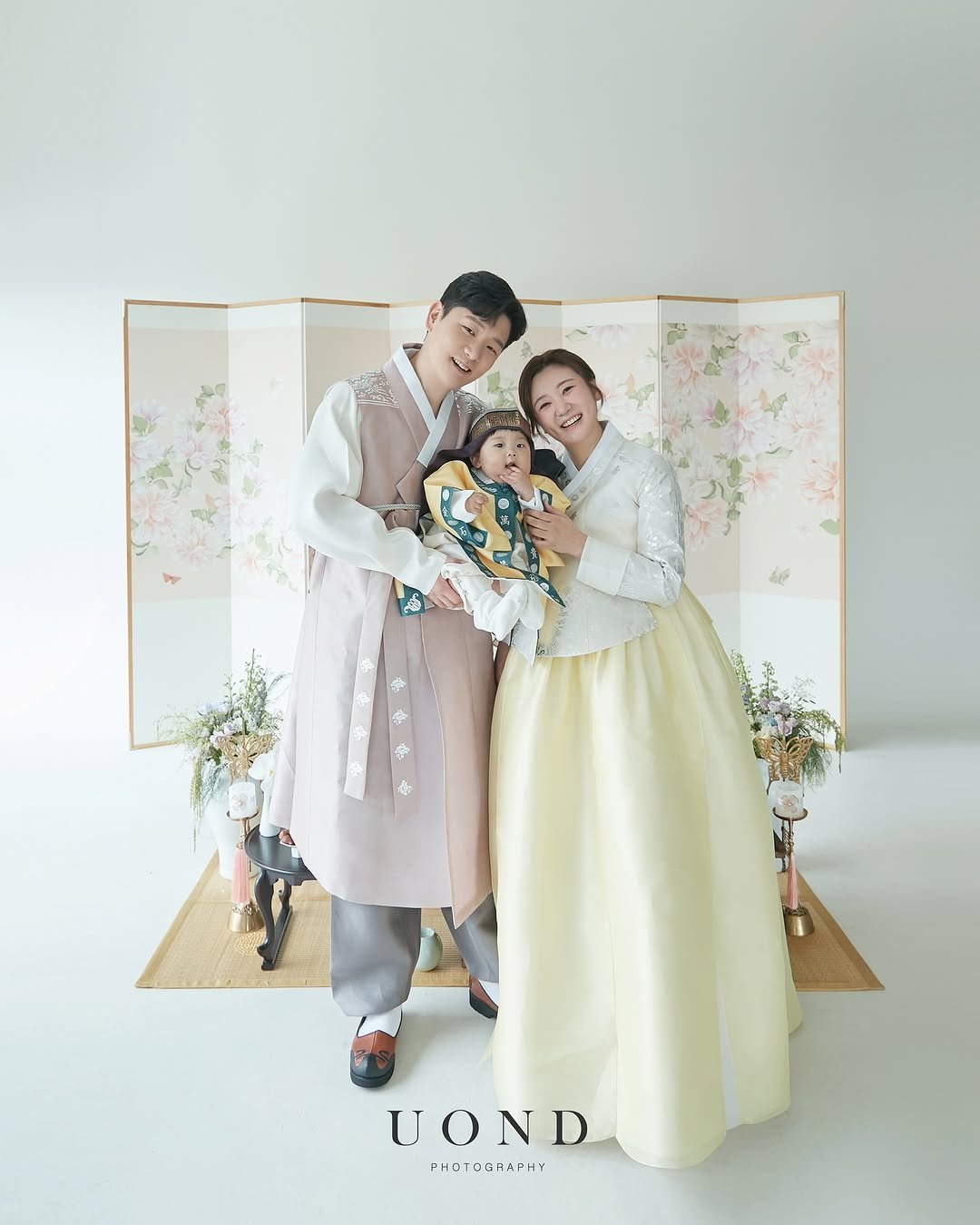 sso_planner 게시물 이미지: 🤍

웨딩도 믿고 가는 유온드이지만,
돌스냅도 정말 대대대대만족❤️
쉬는날까지...