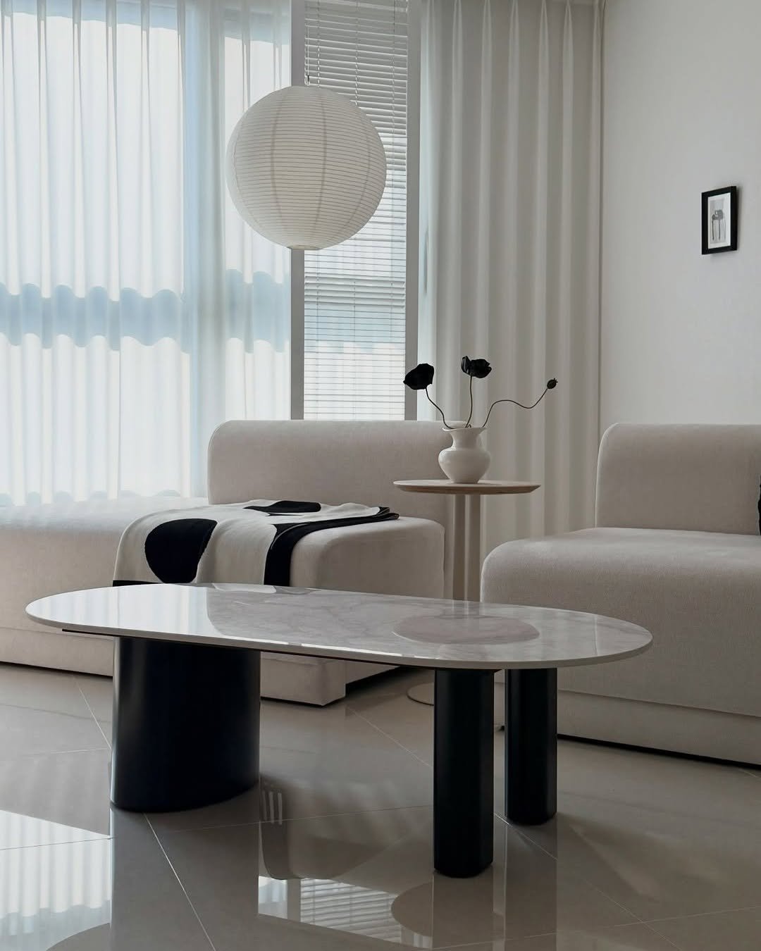 Photo by 🛋️ 썸앤데코 OFFICIAL on February 12, 2026. May be an image of table, lighting, curtains, sofa, dining table, armchair, living room, indoors and text.