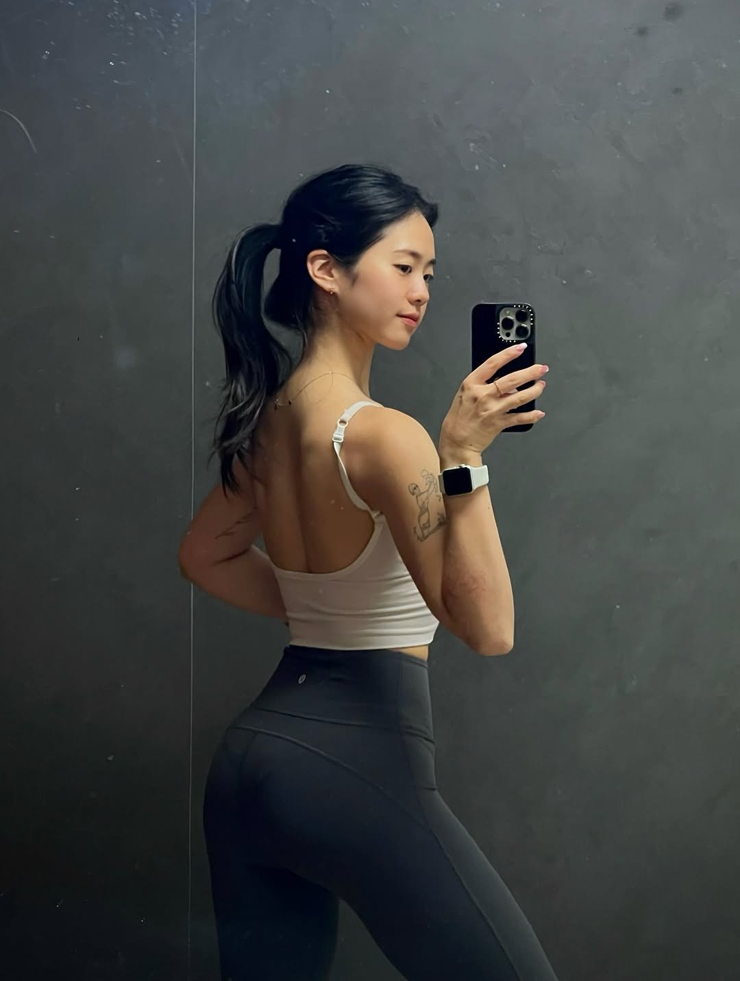 sson_da 게시물 이미지: @lululemonkr 
룰루레몬에서 그루브 팬츠 선물 받았습니닷🩵❄️
착용감...