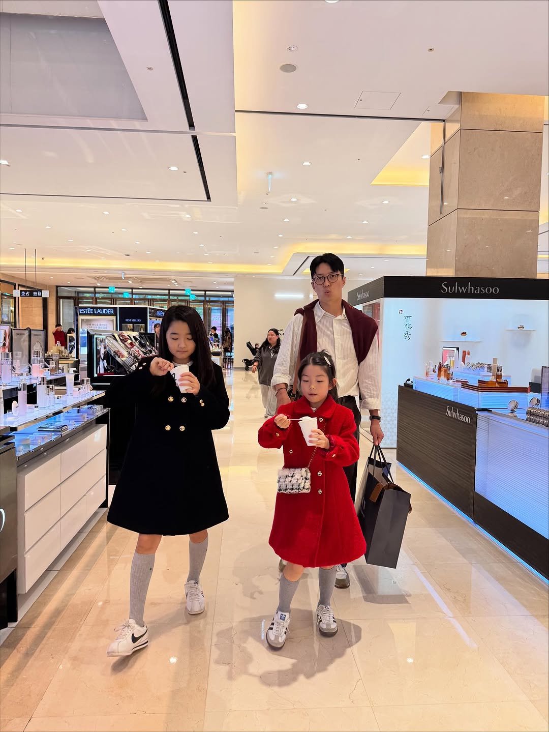 Photo by 소이현😘 on October 19, 2025.