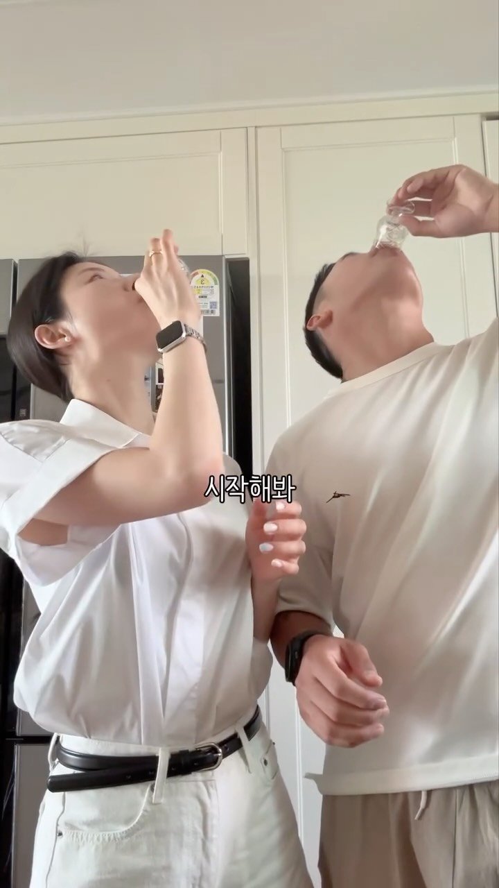 ssun__flow 게시물 이미지: 요즘 아침마다
피부가 유독 푸석하고 칙칙하게 느껴지지 않으세요?

💬 “잠은 잤는데...