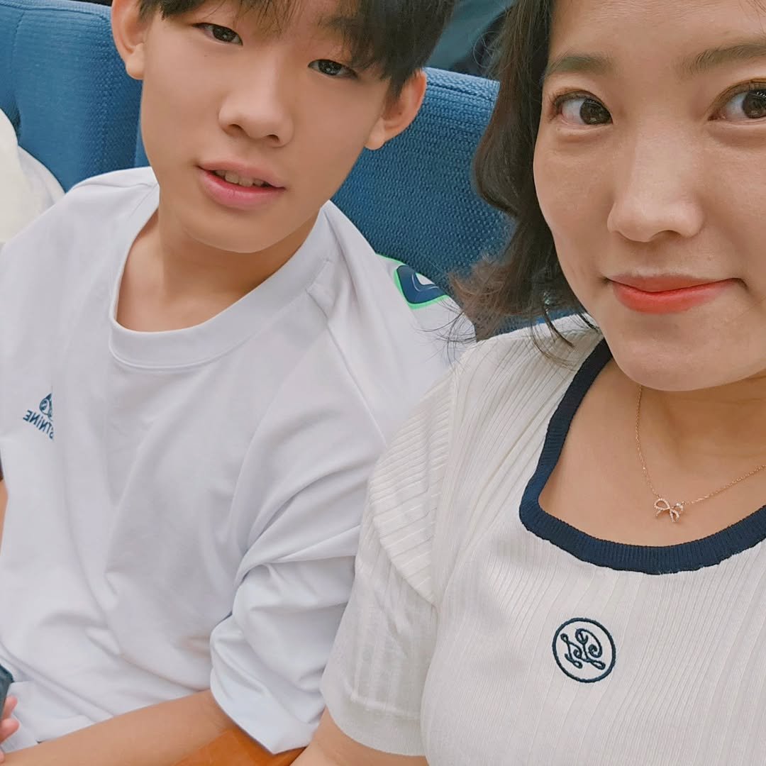 Photo by ssunny1120 on July 18, 2025. May be an image of 2 people, people playing tennis, racket and text.