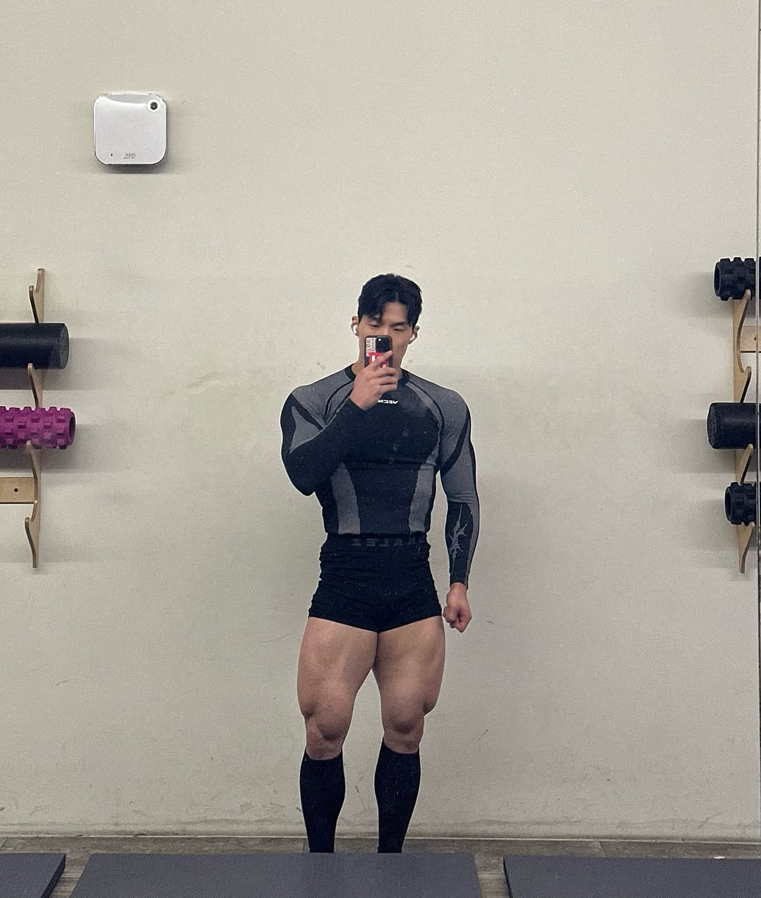 ssxngmxn 게시물 이미지: ⠀
오늘도 마이 부었네
⠀
⠀
#legday