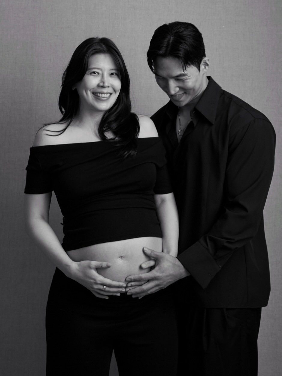 Photo shared by 𝒮𝓊𝓃 on December 05, 2025 tagging @ssxngmxn, and @happyoonseulday. May be a black-and-white image of text.