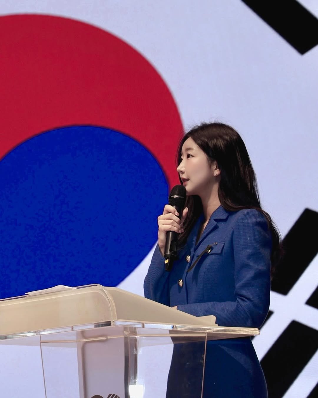 Photo shared by 스탠드수진🪽ㅣ나만 알고 싶은 뷰티꿀팁 💭 on January 06, 2025 tagging @sujinpia.