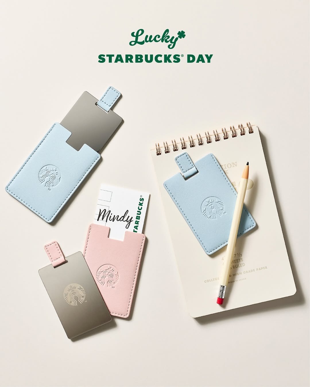 starbuckskorea 게시물 이미지: ⠀⠀
가벼워진 옷차림에 쏙!
스타벅스 포켓 미러를 만나보세요🪞

🩵청량한 룩에...