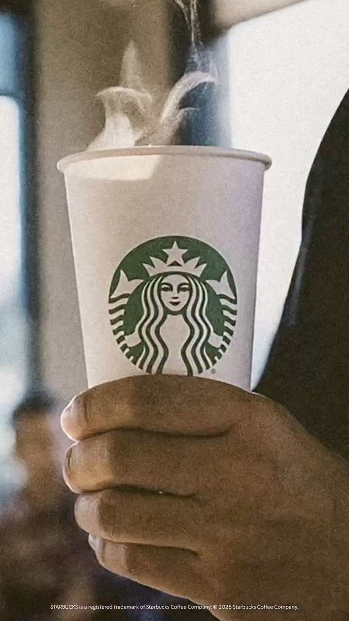 starbuckskorea 게시물 이미지: ⠀⠀⠀⠀⠀⠀⠀
EVERYONE MORE COFFEE,
EVERYONE MORE...