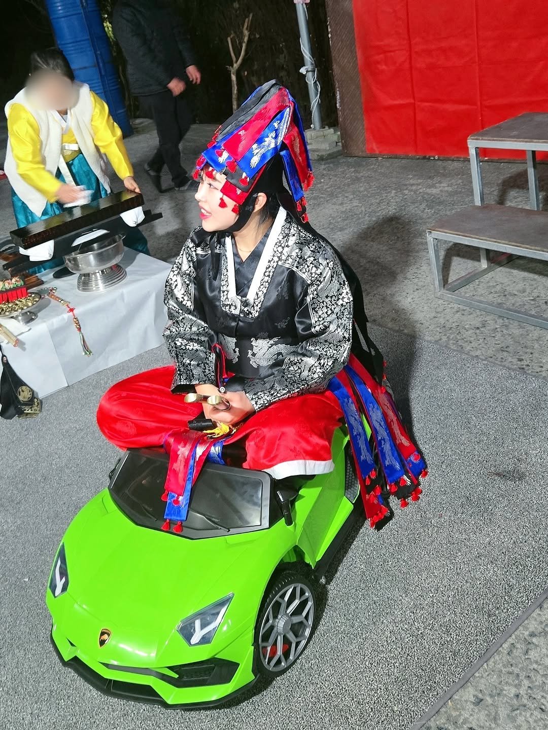 Photo by 무당 I 부산점집 애동제자 별하신녀 on January 12, 2026. May be an image of toy and costume.