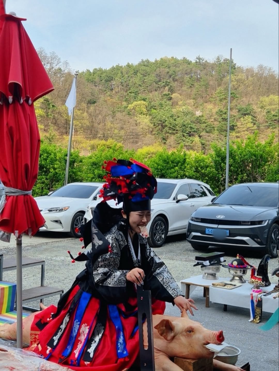 starha_0729 게시물 이미지: 멀리서 별하신녀 믿고 맡겨주신 울기주님🙏

작두마상 위에서  서슬퍼런 칼끝으로 이...