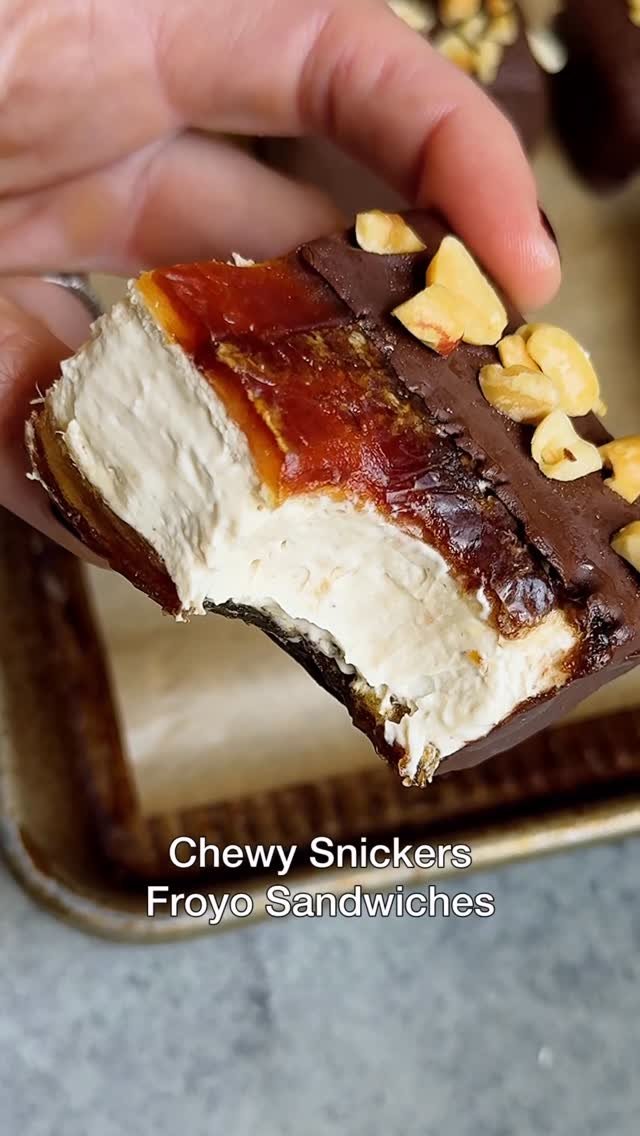 starinfinitefood 게시물 이미지: CHEWY DATE SNICKERS “ICE CREAM” (FROYO)...