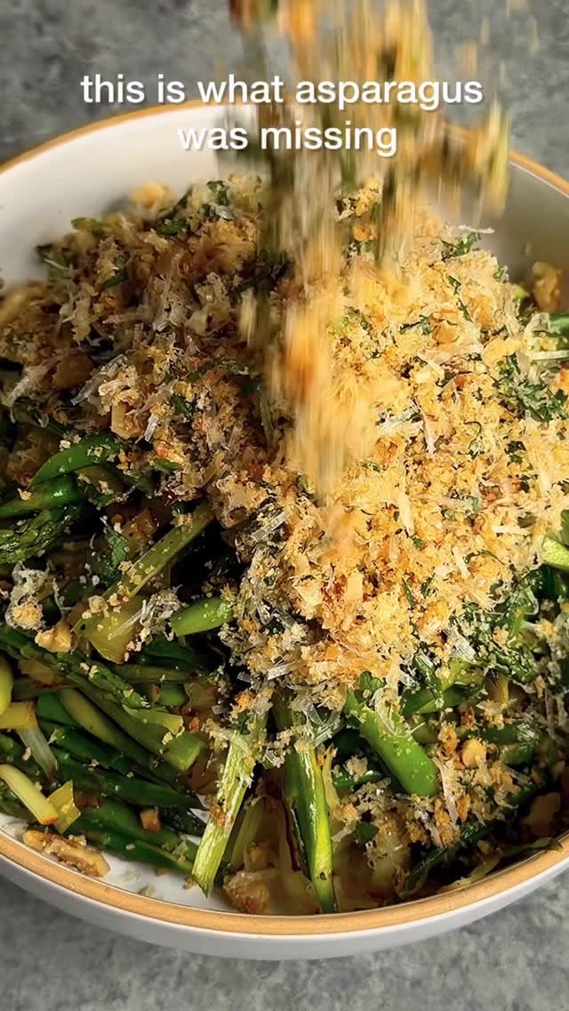 starinfinitefood 게시물 이미지: ASPARAGUS & CHARRED LEEK SALAD WITH SAVORY...