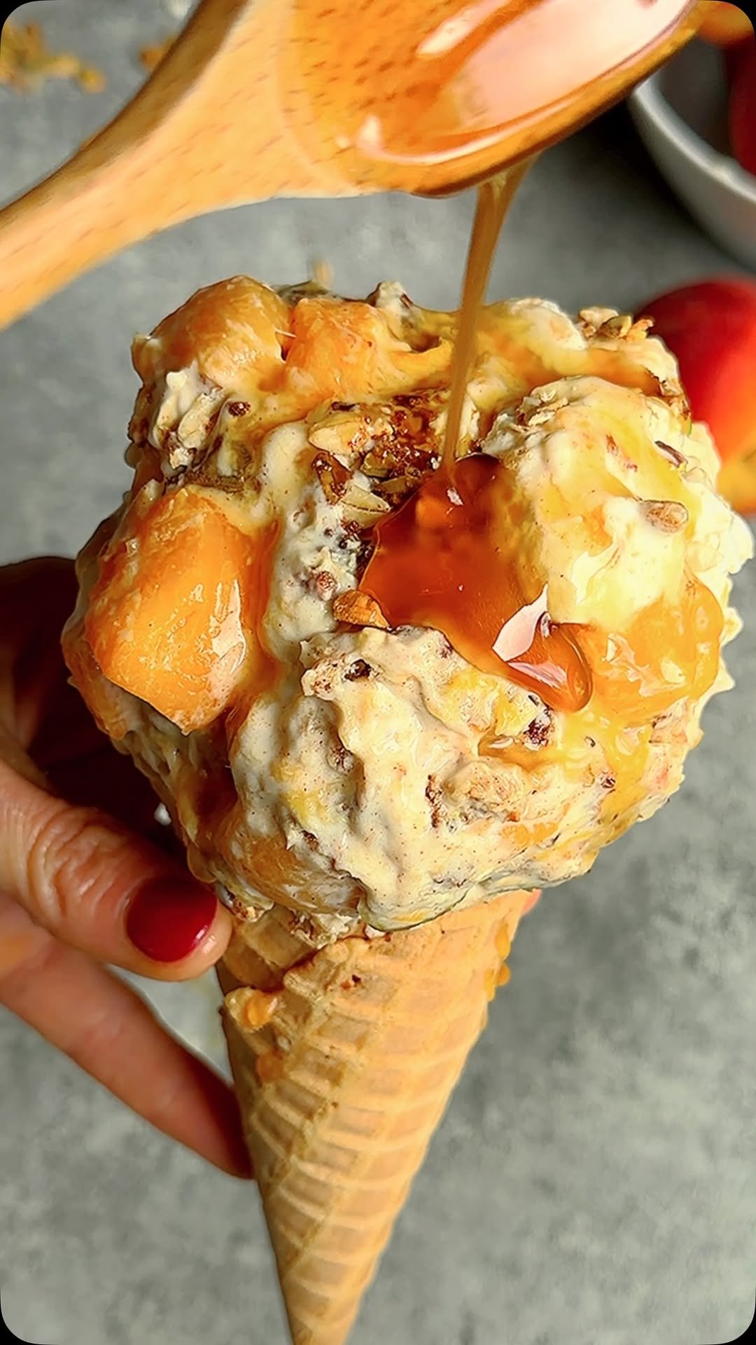 starinfinitefood 게시물 이미지: PEACH CRISP ICE CREAM! — this is summer 🍑...
