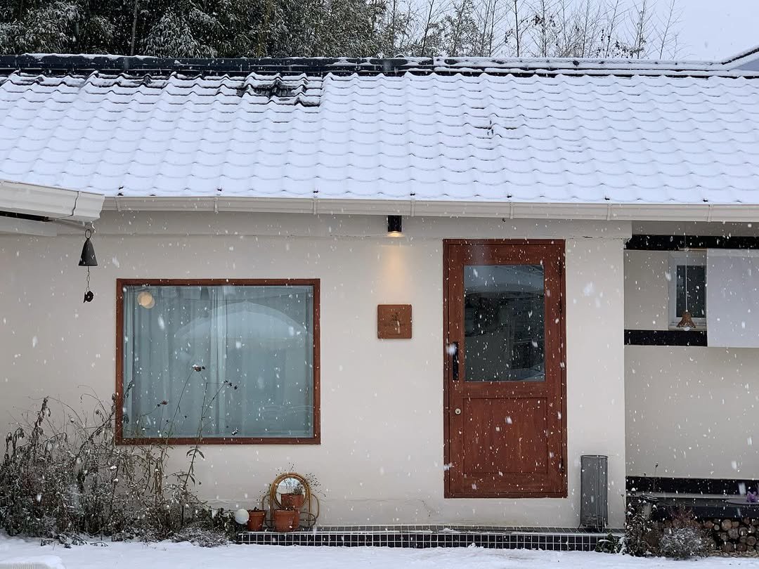 Photo by 시작에 머물다 | 옥천 감성숙소 on February 01, 2026. May be an image of text.