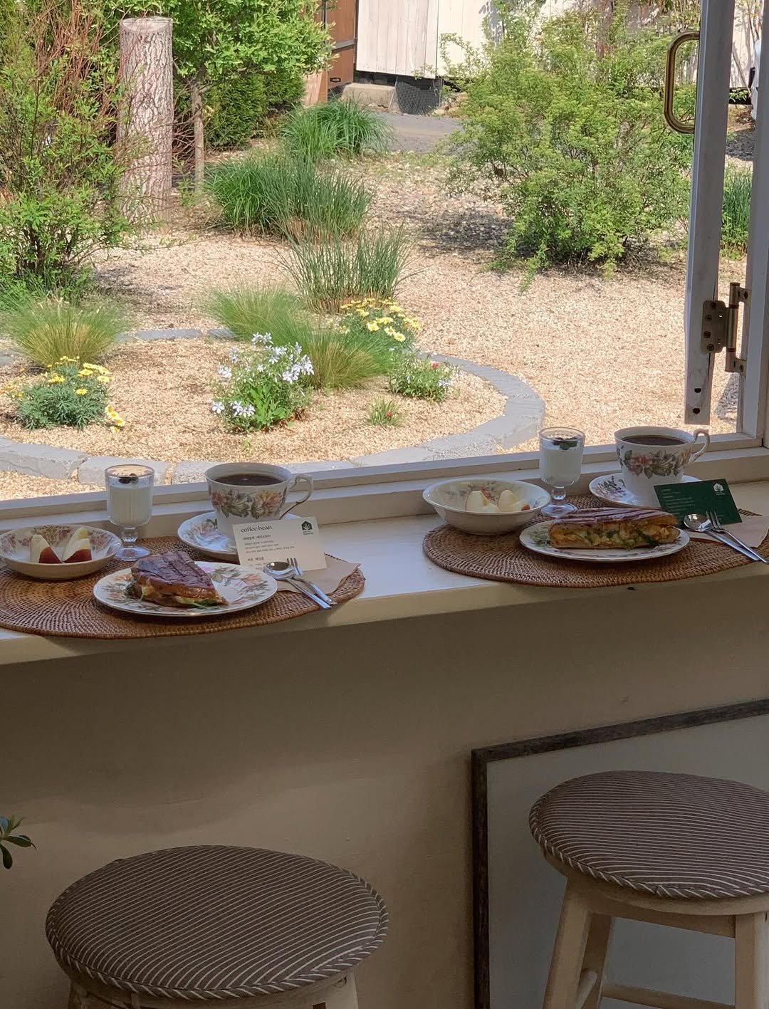 Photo by 시작에 머물다 | 옥천 감성숙소 on February 06, 2026. May be an image of tea and text.