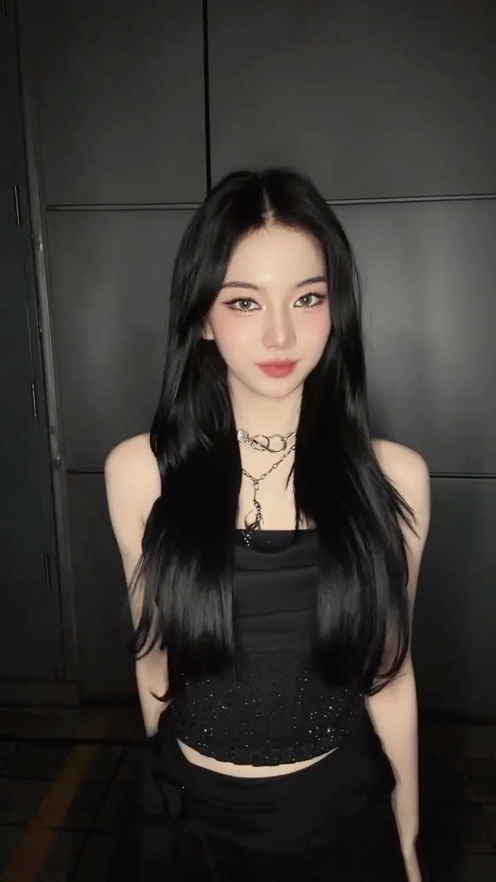 stayc_highup 게시물 이미지: You're just a...🎮🕹️

#STAYC #스테이씨 
#ISA #아이사