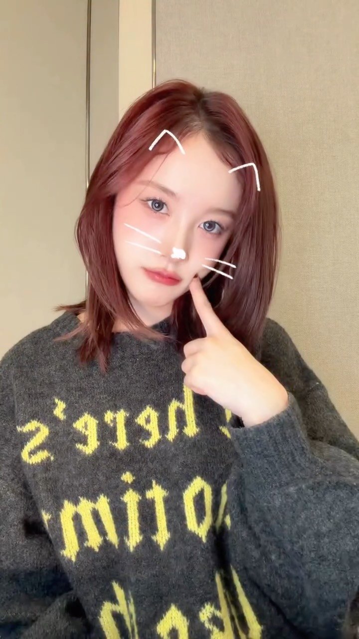 stayc_highup 게시물 이미지: 왜 이래 나도 바빠!

#STAYC #스테이씨 
#J #재이