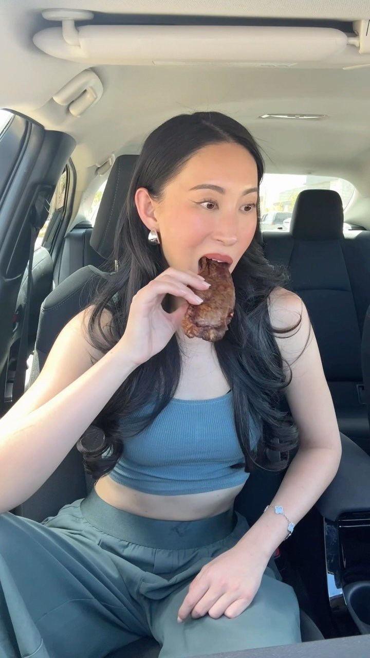 steakandbuttergal 게시물 이미지: Name one thing a protein bar does better than...