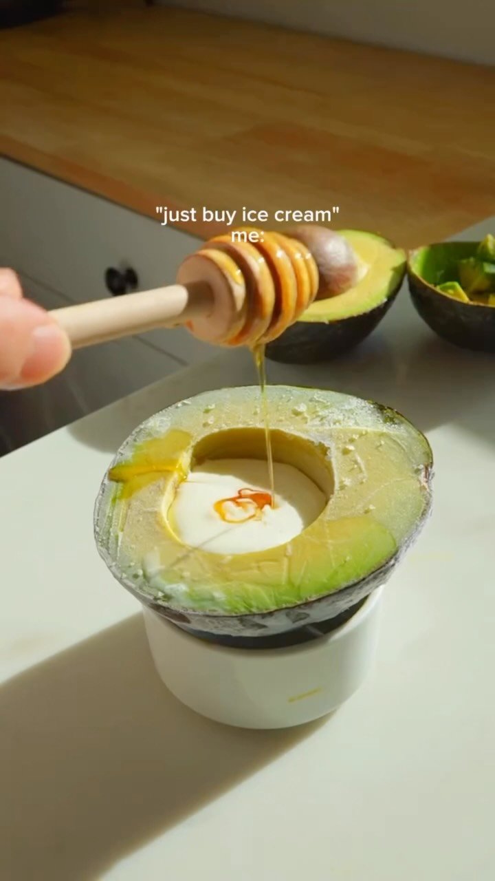 stefan_agcoaching 게시물 이미지: I turned a frozen avocado into ICE CREAM…...