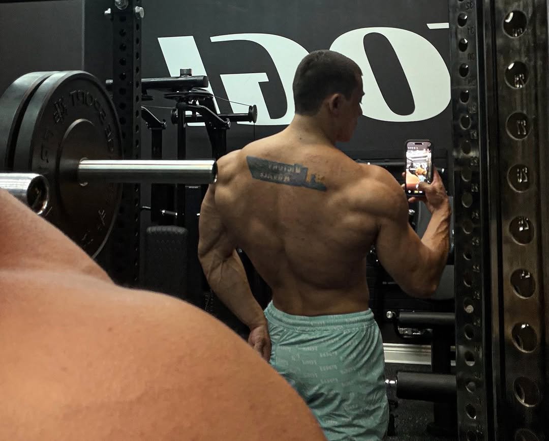 stoffer__ 게시물 이미지: I’m in a box like never before.

I hosted my...