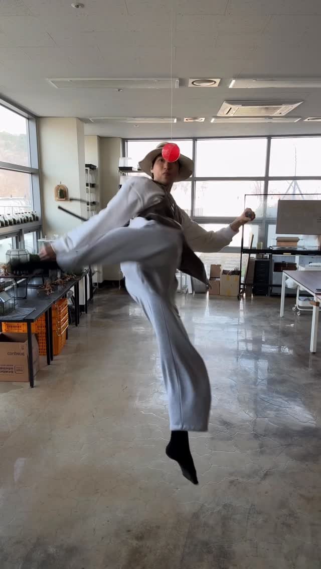 stone_dress_ 게시물 이미지: 사업 하면서 느낀건데
매일 똑같은 일만 하다보니
생각보다 빠르게...