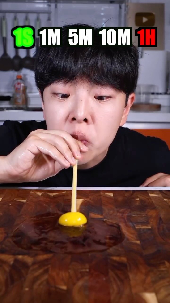 stoneychoi 게시물 이미지: Fried eggs #challenge #food #mukbang