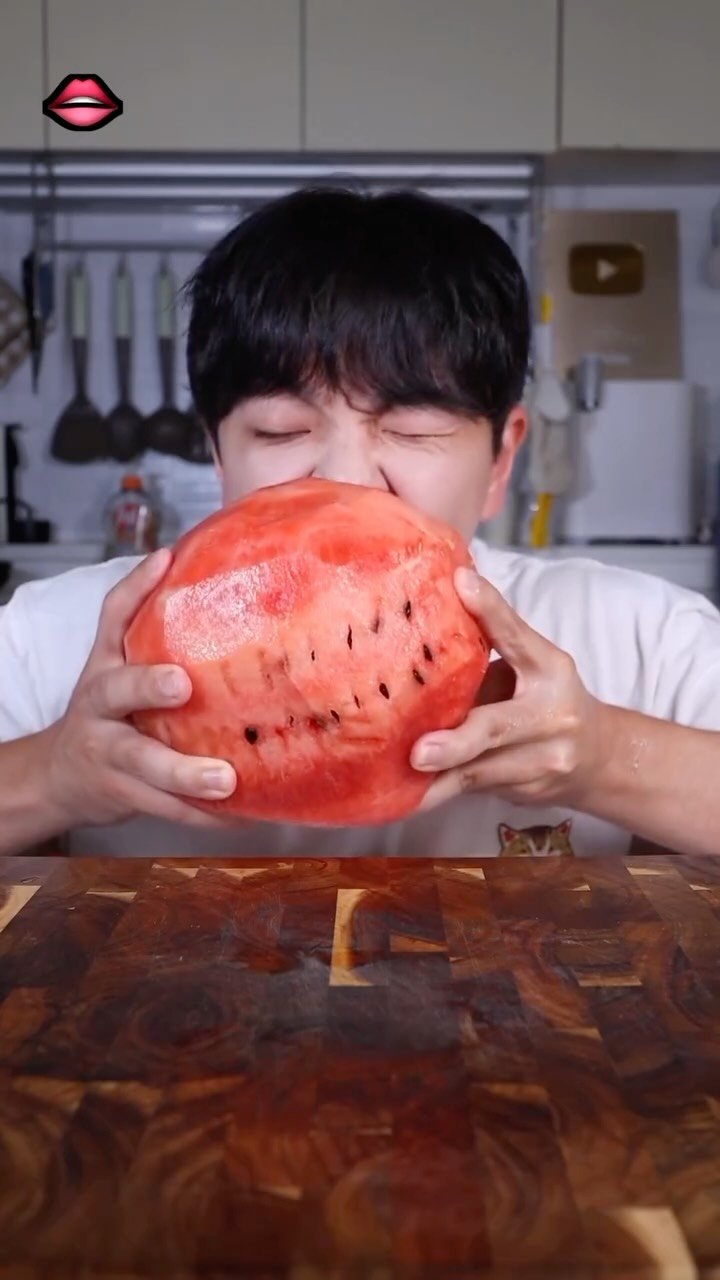 stoneychoi 게시물 이미지: Watermelon #challenge #mukbang