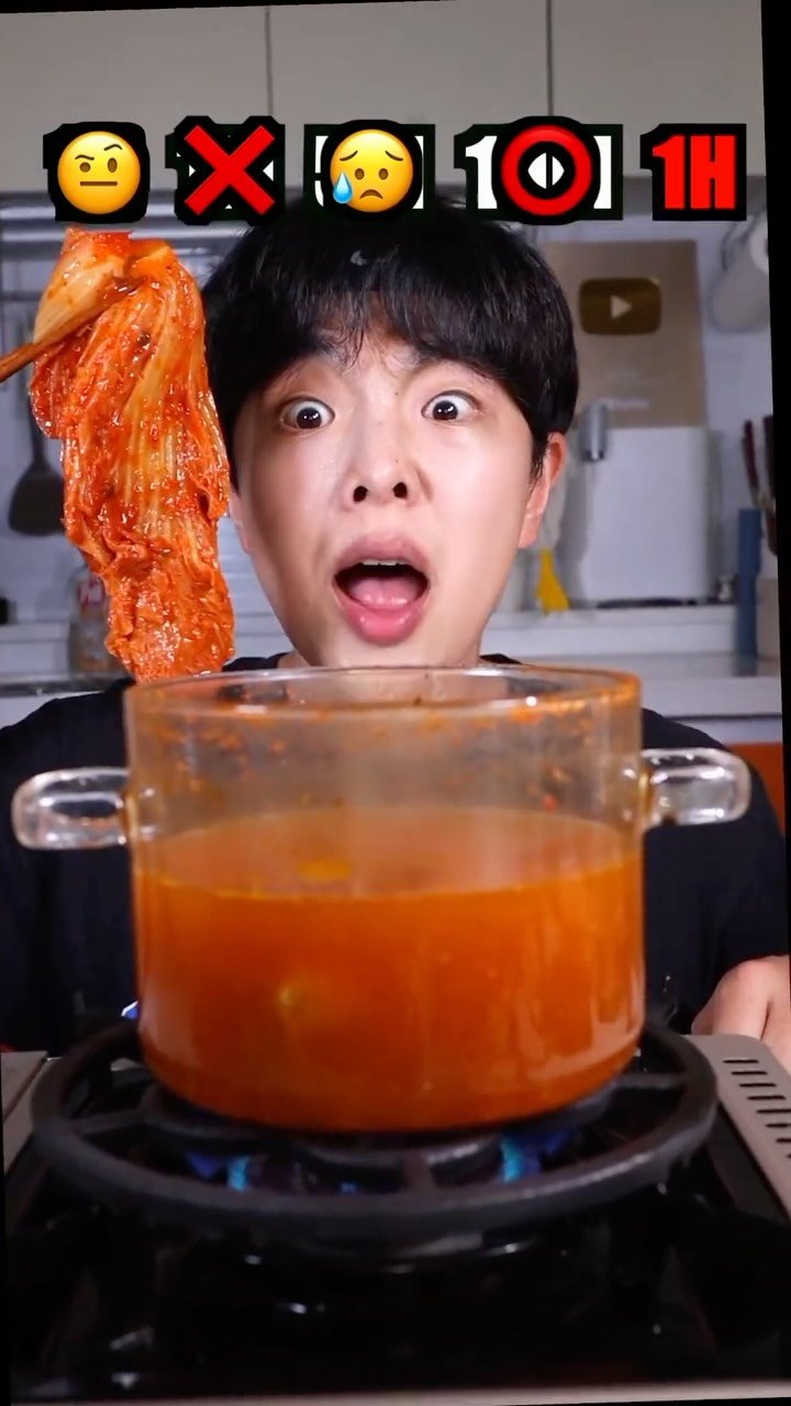 stoneychoi 게시물 이미지: Kimchi Vs Time #koreanfood #mukbang #challenge