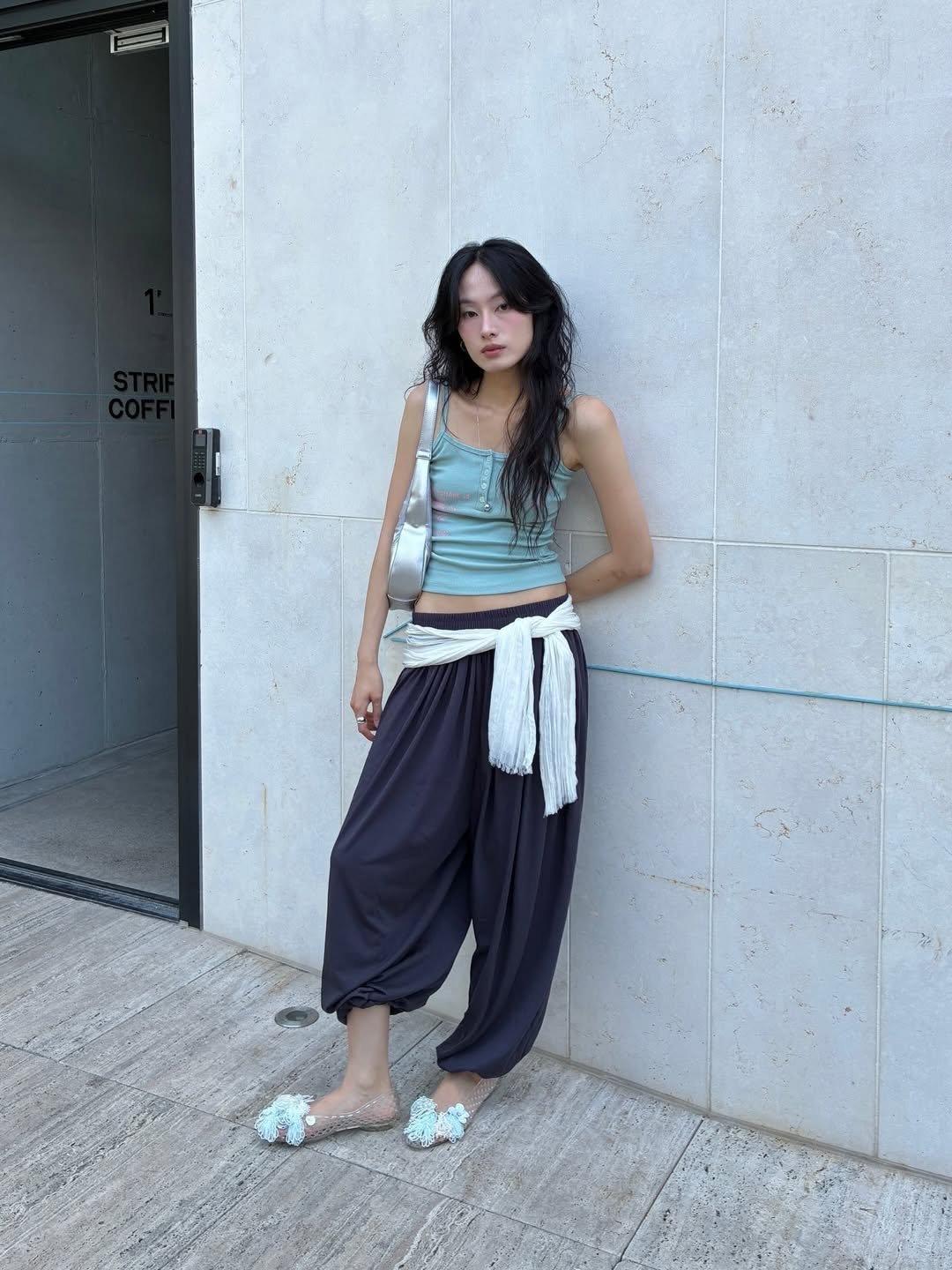 storyoga__official 게시물 이미지: 이번 주도 어느새 금요일입니다.
한 주의 피로는 가볍게 털어내고,
편안한 주말을...